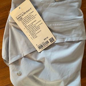 Lulu lemon size 4 NWT Speed Up mid rise shorts 4”